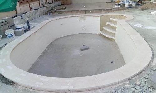 Swimming pool contractors in Dubai providing pool renovation and resurfacing services